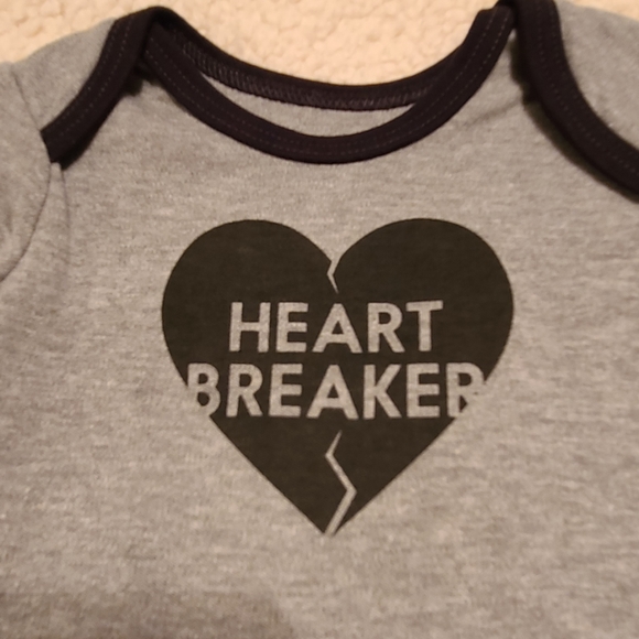 NWT Team of tiny size 6M gray / black bodysuit - Picture 9 of 10